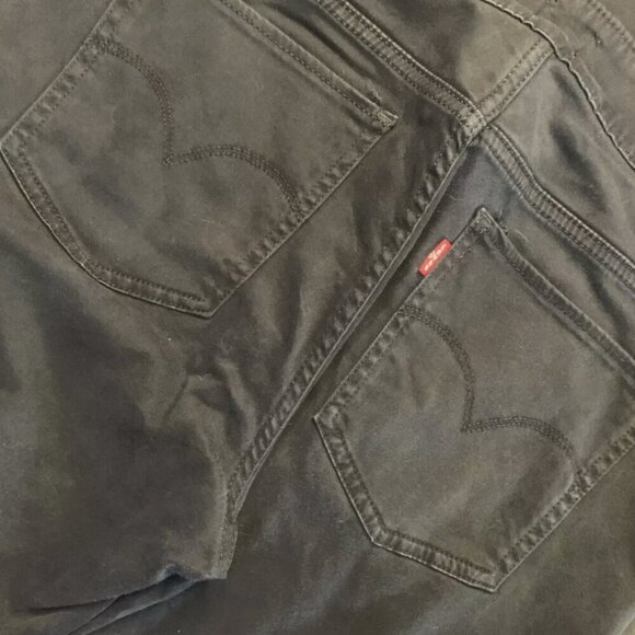 Levi's Women's SZ 32 Supreme Curve Skinny Jeans Black Denim Pockets - Picture 3 of 3